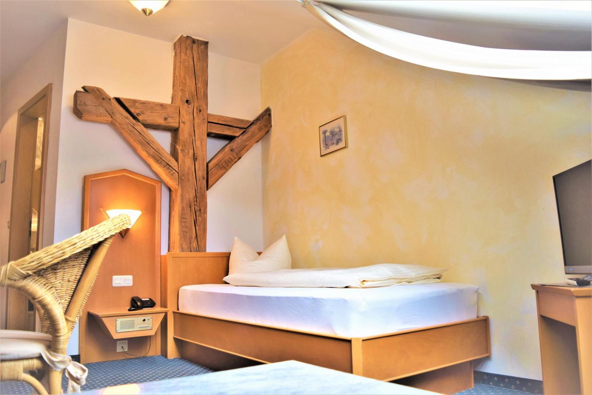 Hotel Zum Braeu Kinding Exterior foto