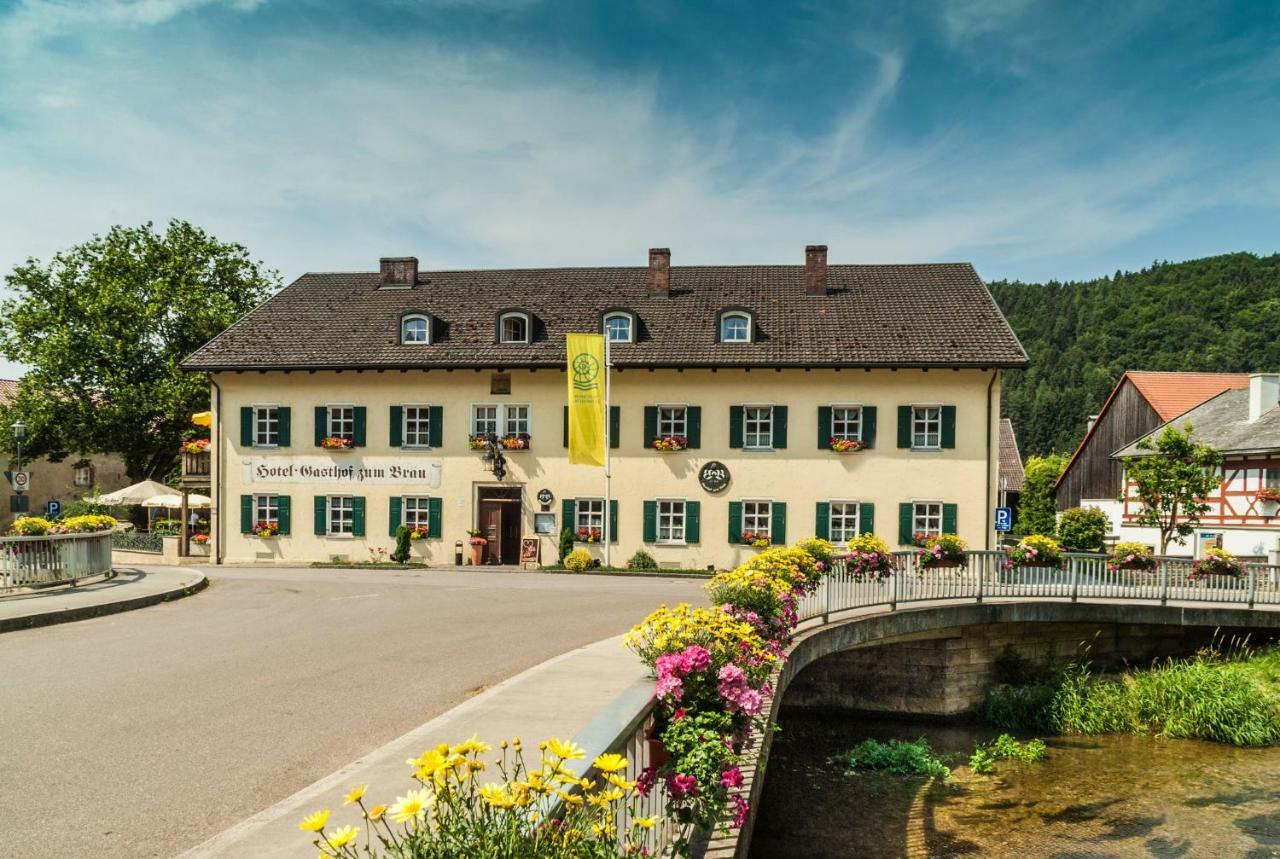 Hotel Zum Braeu Kinding Exterior foto